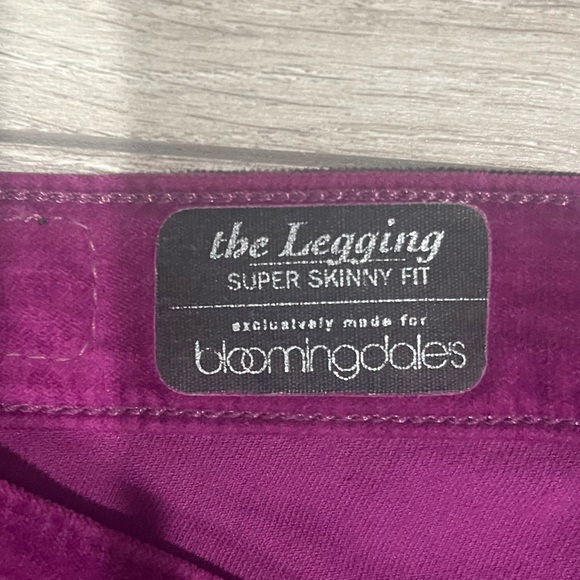 Bloomingdale’s AG pants Like new Mint - Picture 2 of 5